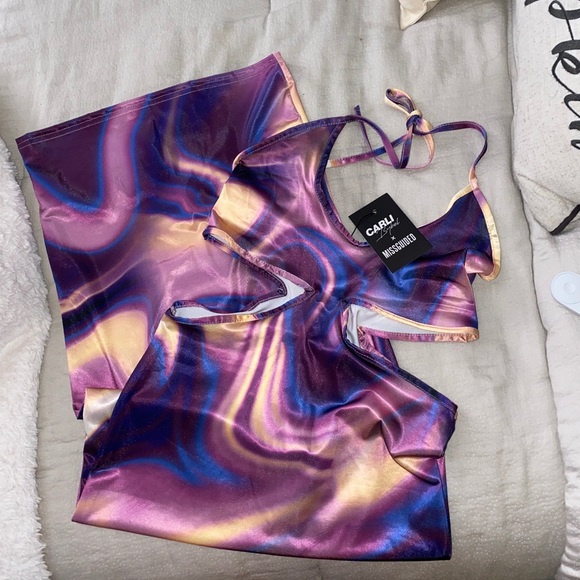 Carli Bybel x Missguided marble print slinky cut out midi dress - Picture 4 of 5